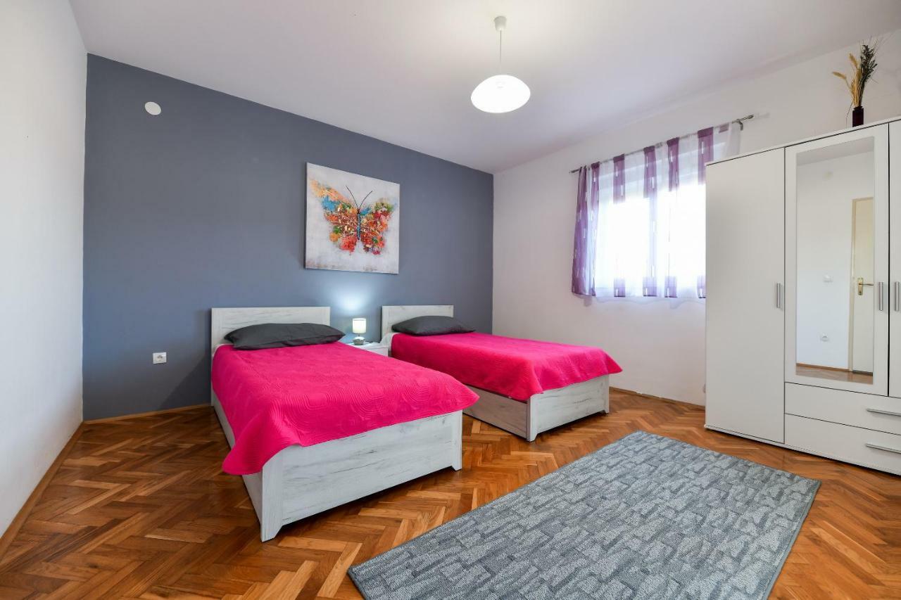 Villa Kuca Za Odmor Lukic Donje Rastane Esterno foto